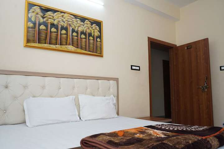 Room 21 of 27