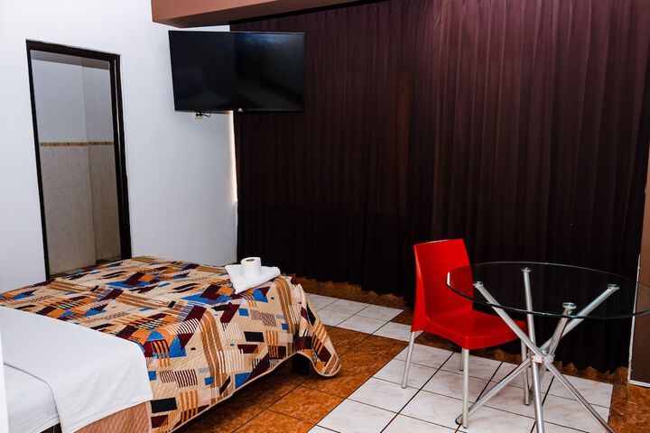 Room 11 of 21