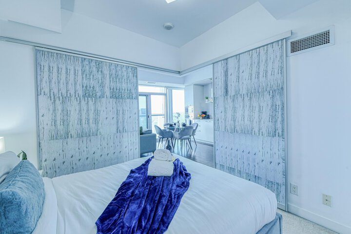 Room 5 of 174