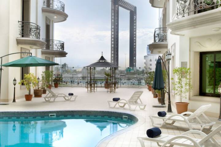 Hotel Pool