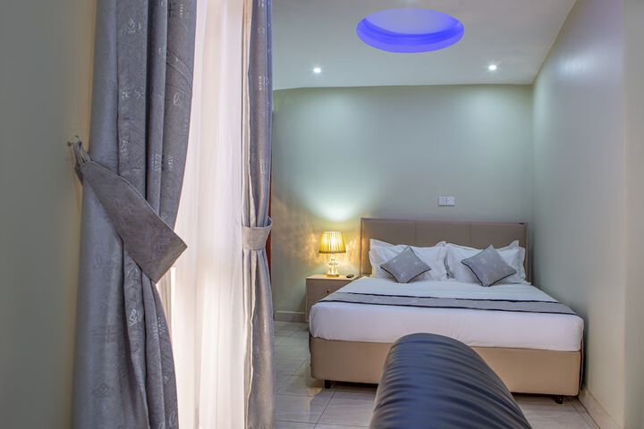 Room 10 of 23