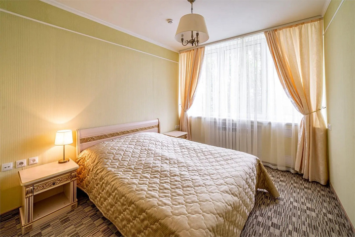 Room 8 of 31