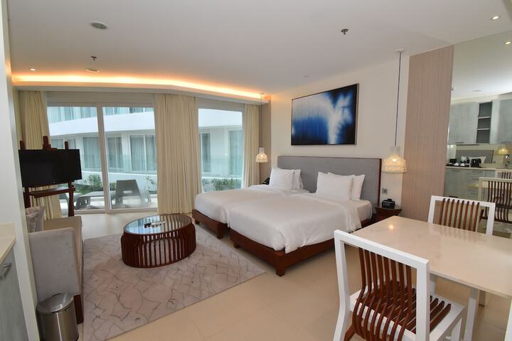 Room 8 of 120