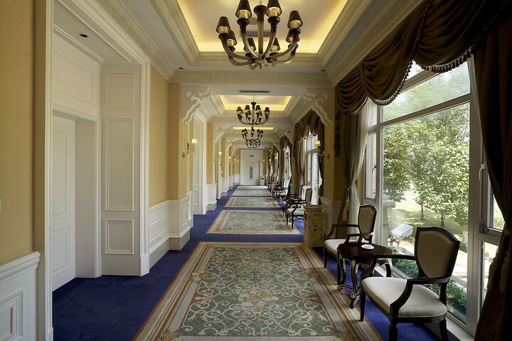 Ballroom/Hall 23 of 25
