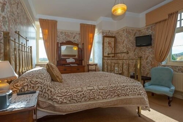 Room 3 of 26