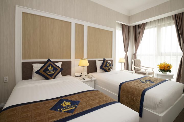 Room 5 of 43