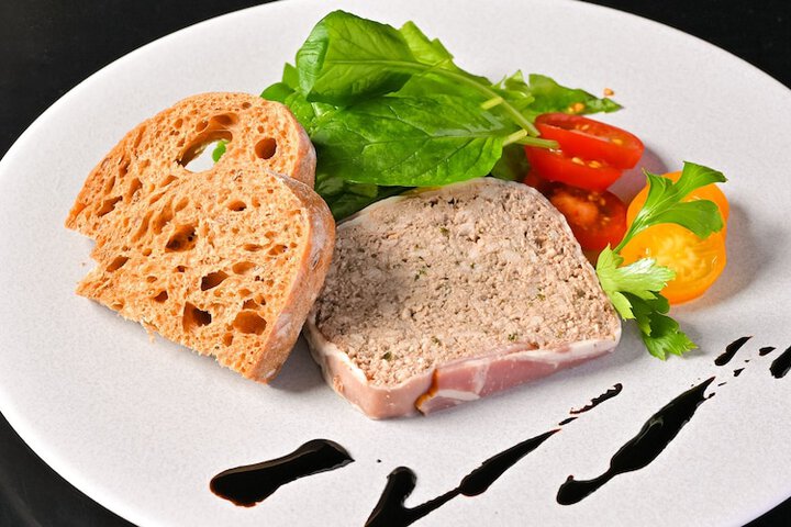 Dining 77 of 104