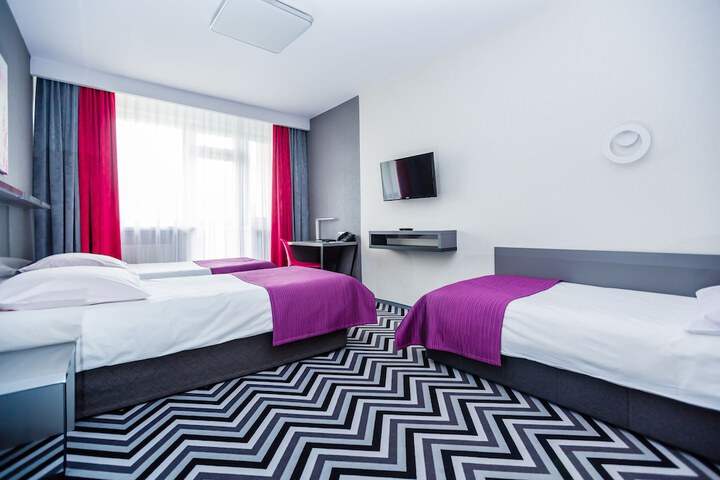 Room 45 of 108