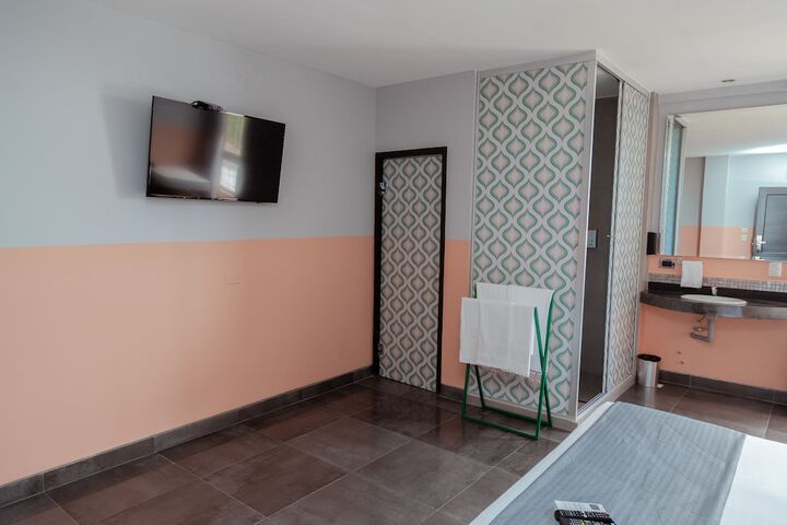 Room 60 of 118