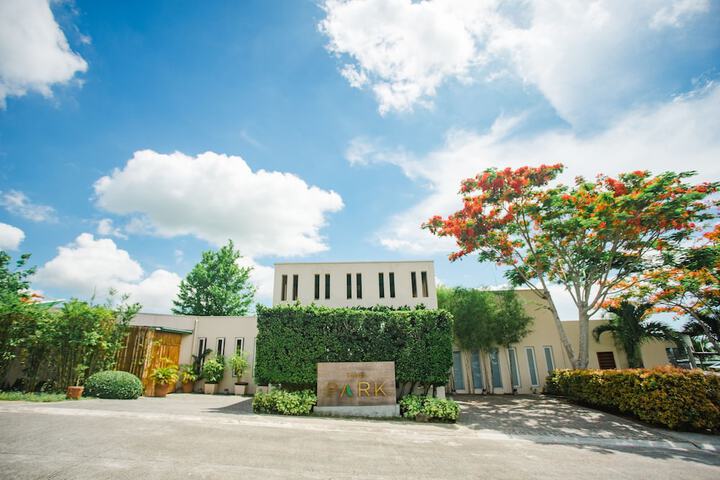 Hotel 54 of 77