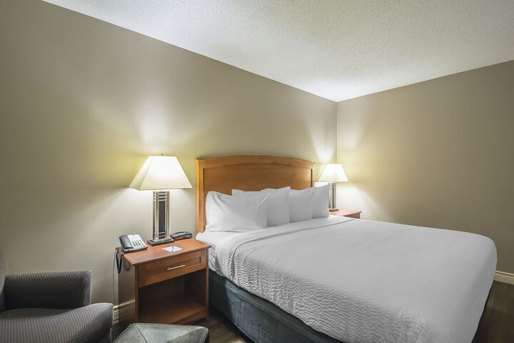Room 25 of 62