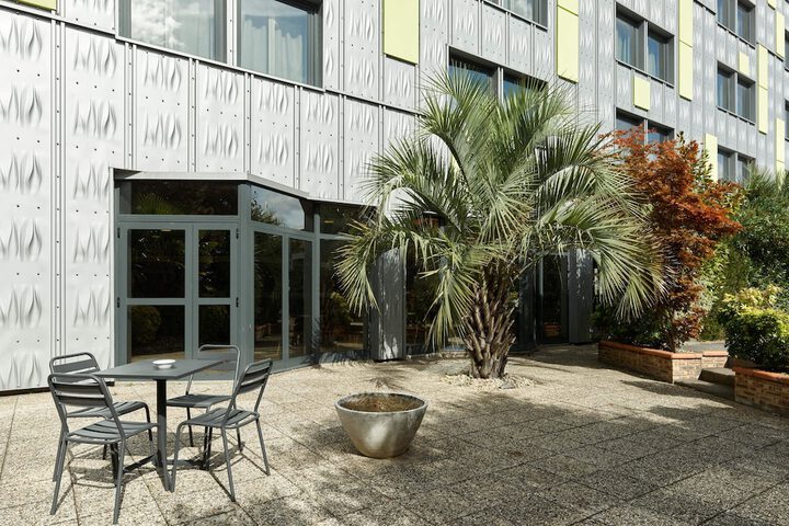 Terrace/Patio 36 of 37