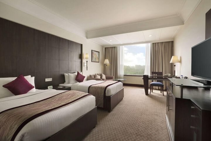 Room 14 of 65