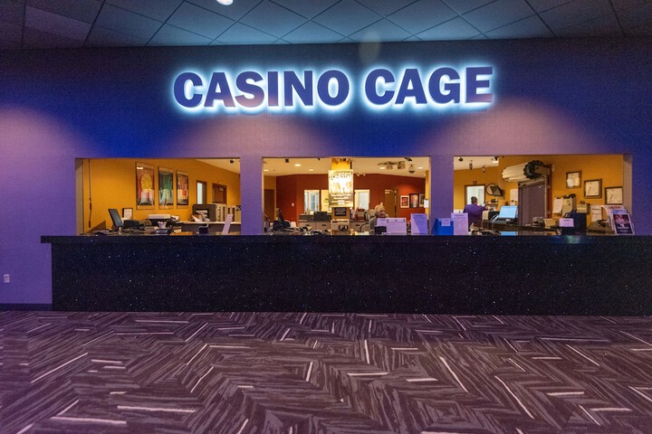 Entertainment 25 of 43