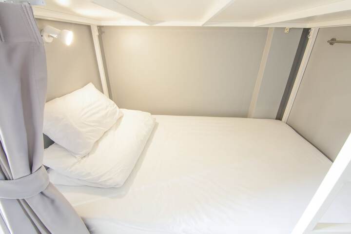 Room 8 of 47