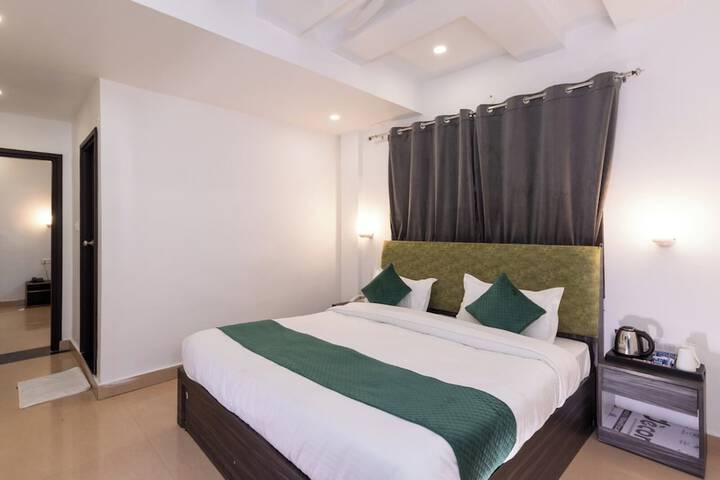 Room 13 of 25