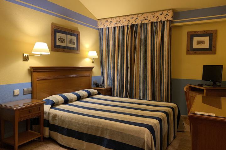 Room 5 of 31