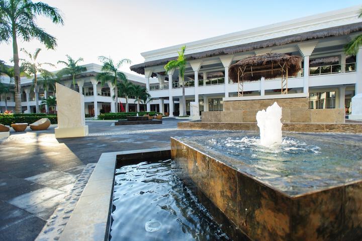 Hotel Exterior 149 of 167