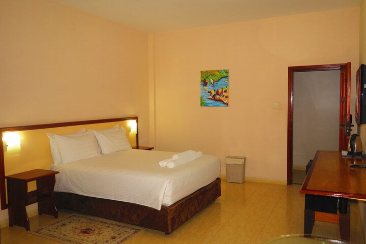 Room 20 of 49