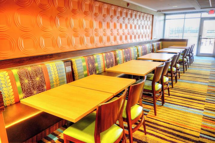 Breakfast/Coffee Service 29 of 31