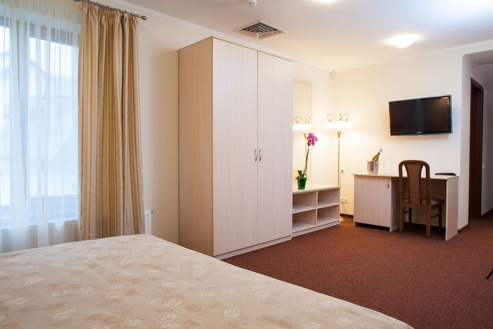 Room 8 of 60