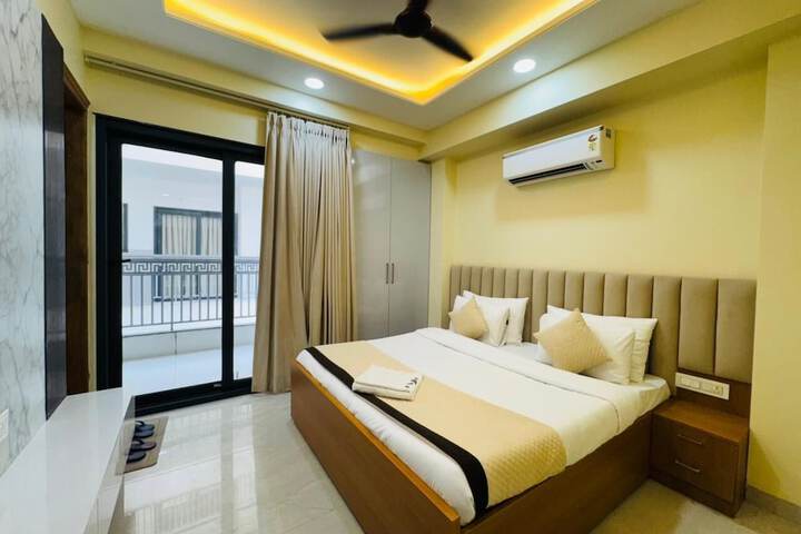 Room 11 of 26