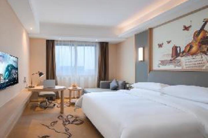 Room 8 of 29