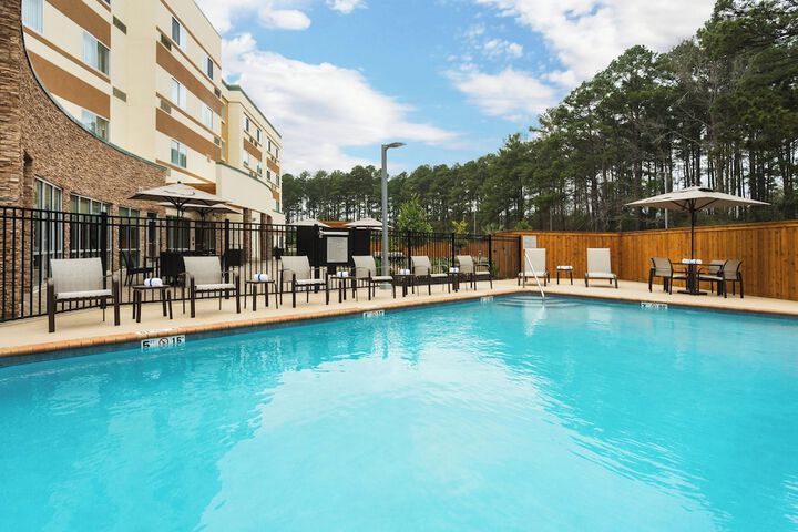 Hotel Pool