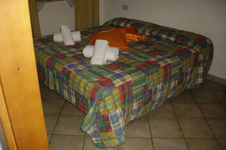 Room 11 of 33