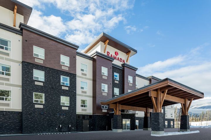 Ramada by Wyndham Revelstoke in Revelstoke, BC