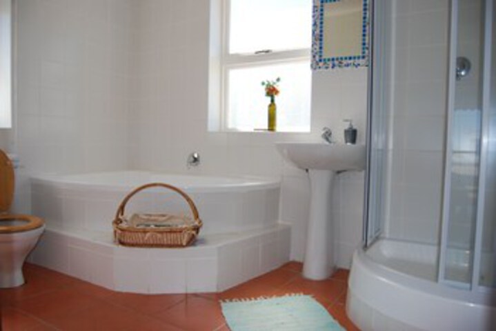 Room 4 of 19
