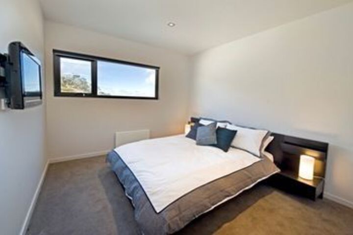 Room 4 of 13