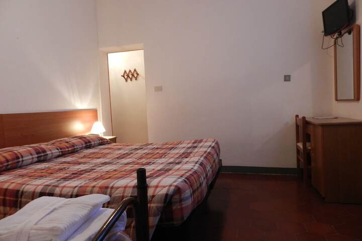 Room 18 of 50