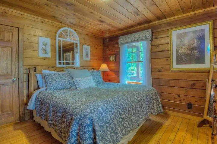 Room 3 of 15