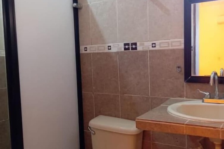 Room 10 of 13