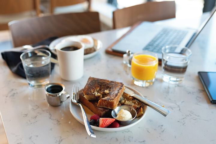 Breakfast area
