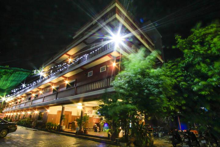 Hotel 50 of 54
