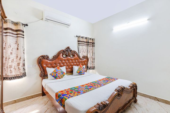 Room 18 of 34