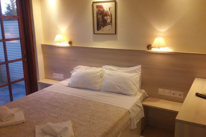 Room 8 of 49