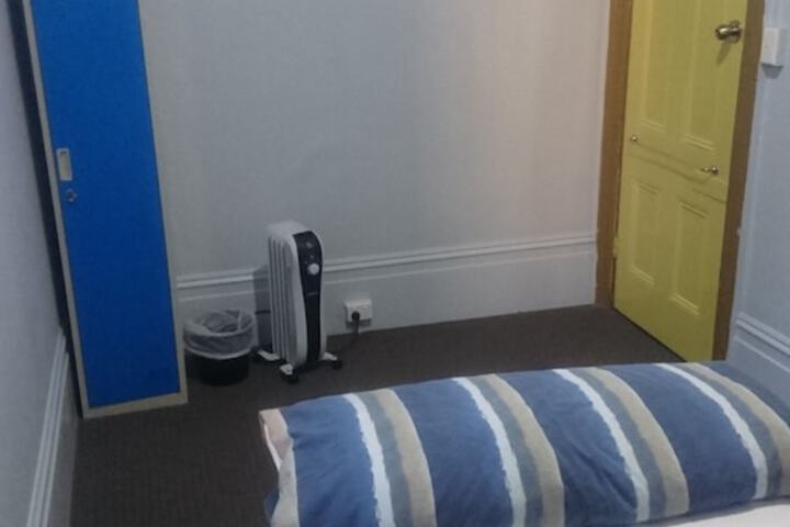 Room 18 of 68