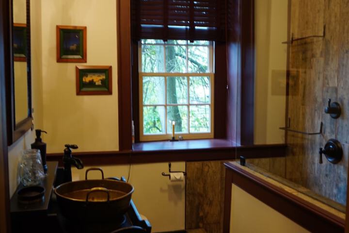 Clean Restrooms