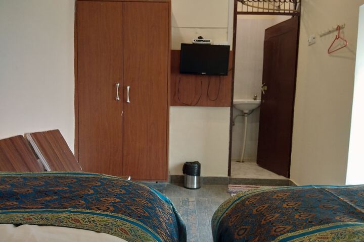 Room 31 of 117