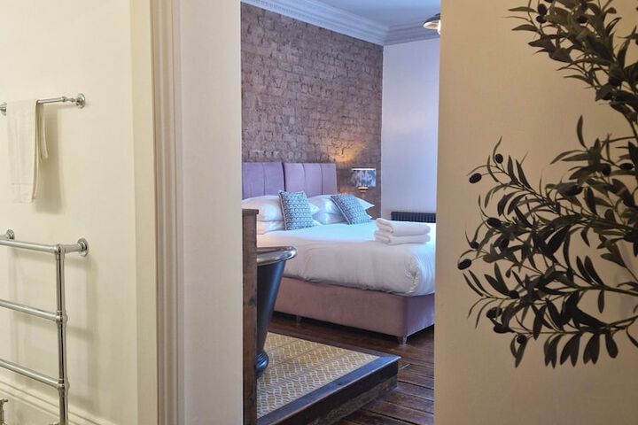 Room 27 of 45