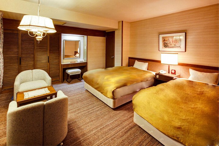 Room 13 of 68