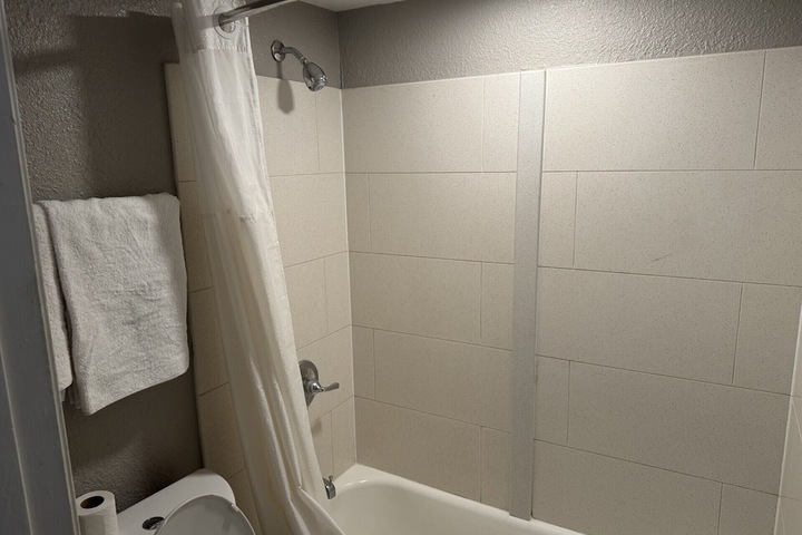 2 Double Beds (6 of 18)