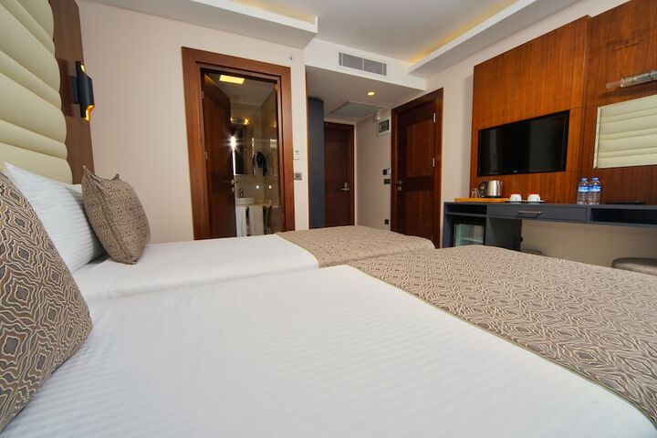 Room 19 of 73