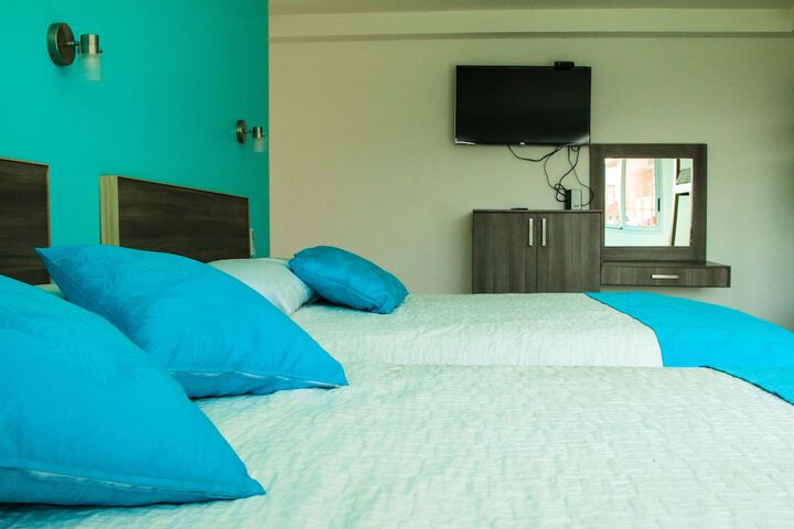 Room 5 of 10