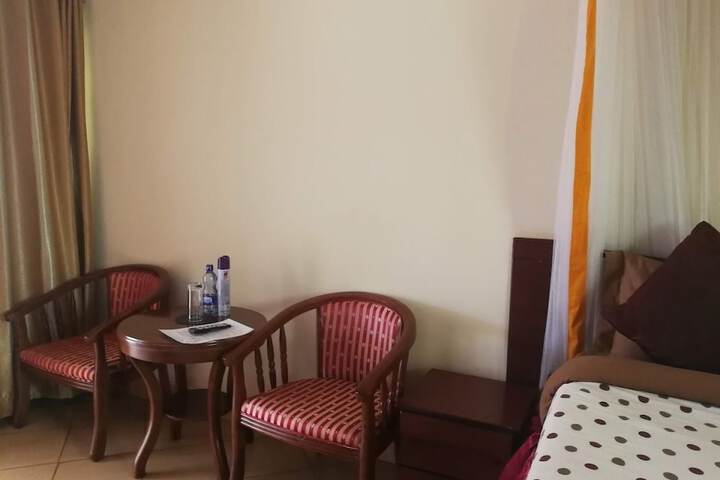 Room 16 of 50
