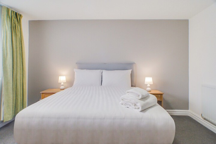 Room 13 of 25