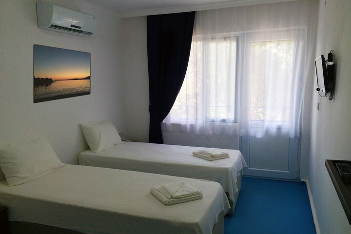 Room 3 of 51